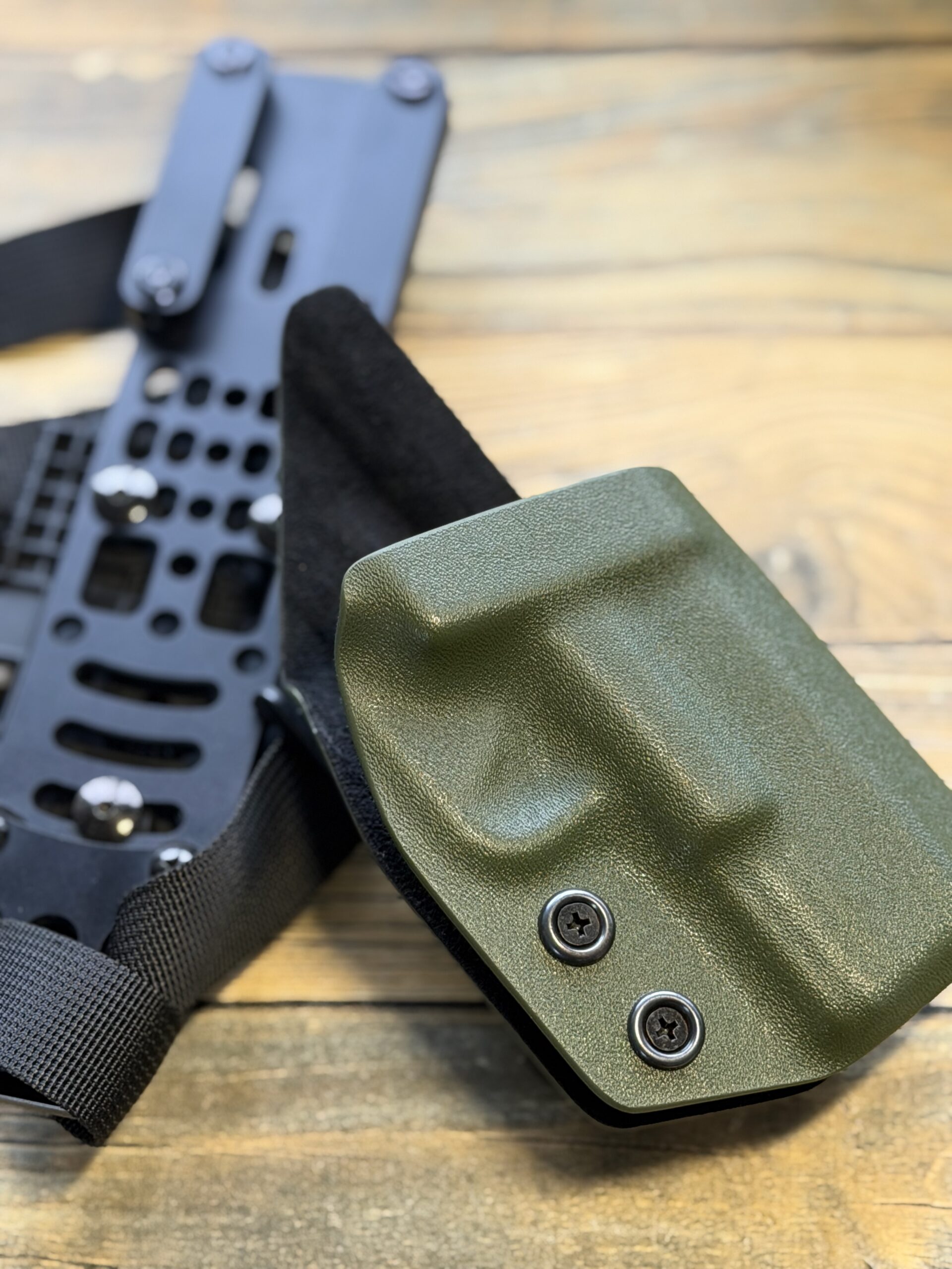 Kabura OWB „Taktyczny Zawodowiec” do Ruger RXM 4″